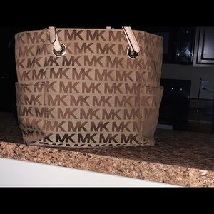 MICHAEL Michael Kors Bags - Michael Kors -Signature Tote MICHAEL Michael Kors Bags - Michael Kors -Signature Tote